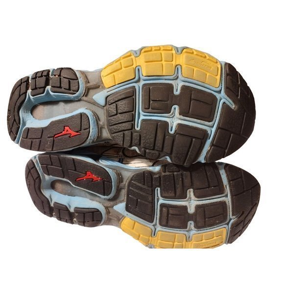 Women's Mizuno Wave Inspire 10th Anniversary Size 10 White Running Sneaker - Picture 5 of 11